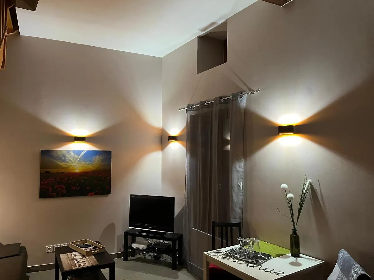 Appartement Le Charles IX à Roussillon